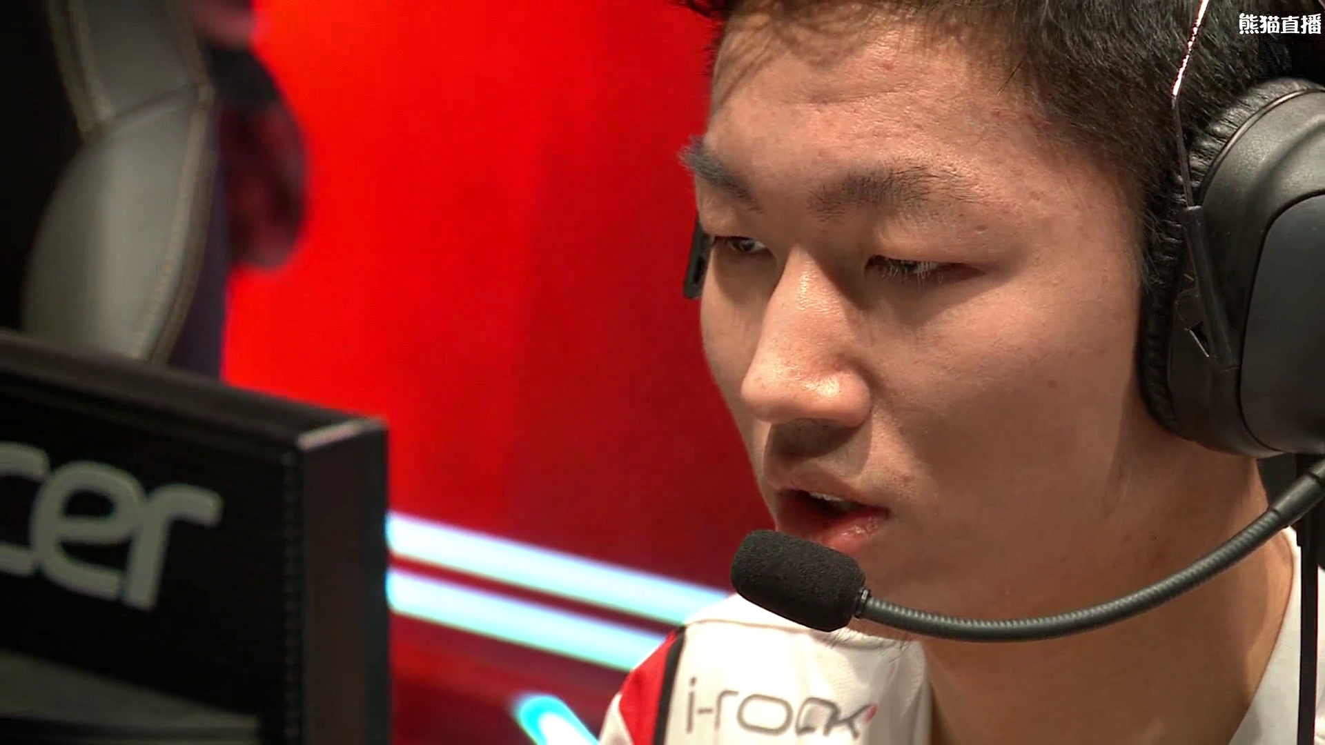 C9翻盘FLY，Caps极限生还后反打峡谷大战入围赛，留下经典瞬间