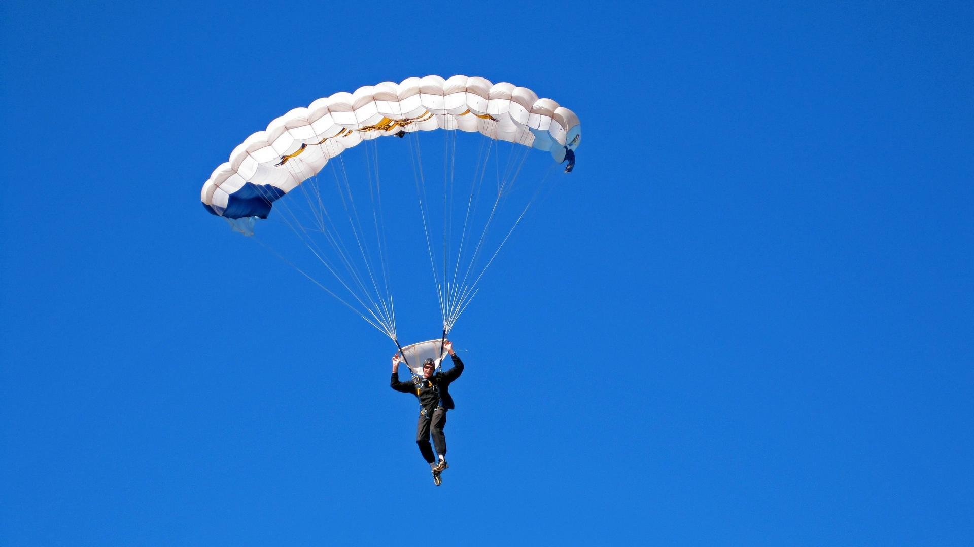 黑豹撕裂魔术，乔治单骑救主，这夜他定义完美二字